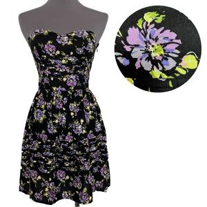 UO Kimchi Blue Fit & Flare Mini Dress in Black & Purple Floral Strapless XS